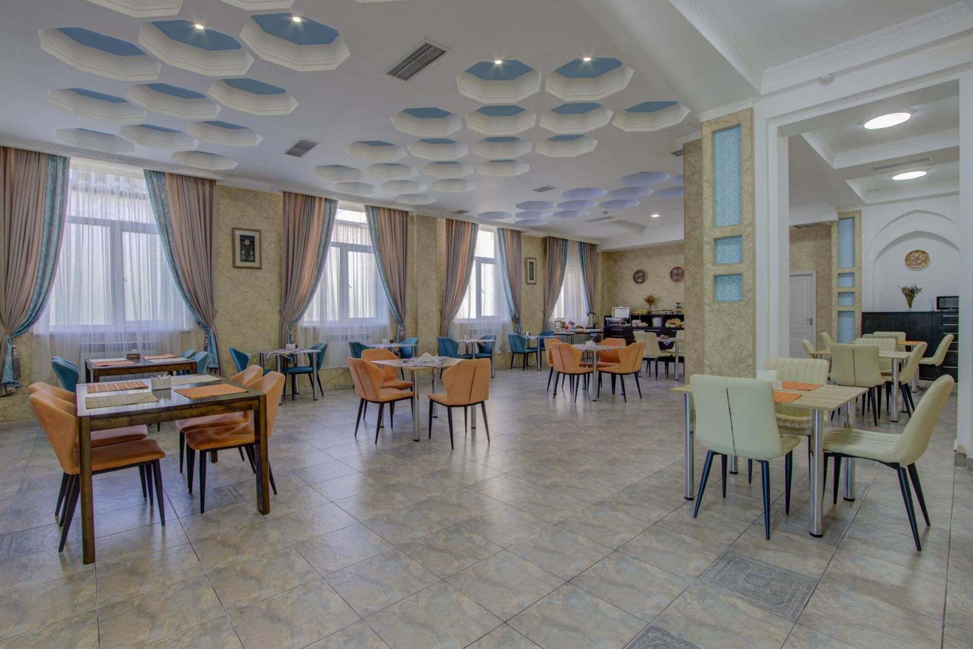 Shah Palace Hotel Bischkek Exterior foto